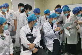 学医女的可怕之处在哪？看看她们的日常生活，不愧被誉为“狠人”图片
