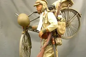 日本老兵到中国旅游，在纪念馆看到自己当年的装备，想要将其赎回图片