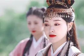 唐嫣新剧引“十级滤镜”争议，业内人揭秘内情：扮嫩遮丑图片