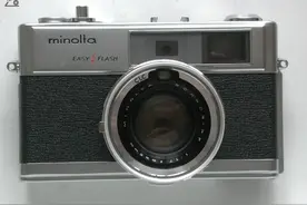 值得拥有的美能达Minolta Hi-Matic 9旁轴相机图片