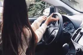 为什么很多女司机拿了驾照却很少开车？除了车技，还有这些原因图片