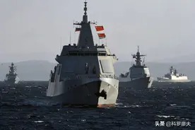 中俄万吨巨舰会师！055大驱火力强悍，一艘就顶半个俄太平洋舰队图片