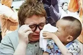 “韩红，你活该被黑啊！！”谁叫你那么“傻”啊图片