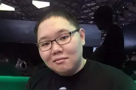PDD直播自证清白！牵扯出Xun操盘Uzi和Doinb图片