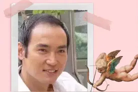 52岁的焦恩俊穿拖鞋裤衩子，不再美男子是大叔，最帅李寻欢忘不了图片
