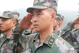 “排雷英雄”杜富国，和平年代荣获一等功，享受什么待遇？图片