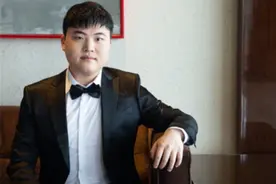 uzi跟王一博合影却没p图，粉丝不愿接受真实形象？喊话加美颜图片
