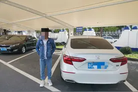 后备箱少女天团？平阳小伙开车竟让3女生坐后备箱“表演”，被警察蜀黍请去喝茶了图片