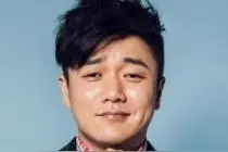 出道11年筷子兄弟：一个身价上亿，一个生活落魄，最终还是走散了图片