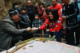 神秘村庄中，村民皆会占卜算卦，他们都是诸葛亮的后裔？图片