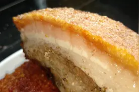 广式传统名菜：脆皮烧肉！掌握好这一步，比外面买的还要好吃！视频封面