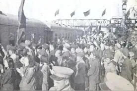 1950年，全国劳模大会上，一位代表冲毛主席大喊老毛，什么情况？图片