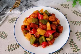 菠萝季不能错过的美食，菠萝咕老肉，教你家常做法，3步就完成图片