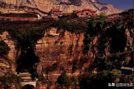 太行山中的三绝宝地名叫苍岩山藏了一个完完整整的悬空寺图片