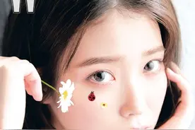 李知恩  W korea 韩版四月刊封面女郎图片