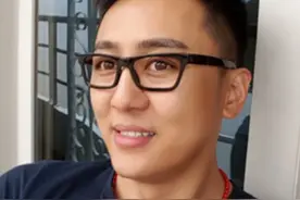 方琼的好搭档程成近照曝光，现在45岁仍然没有结婚！图片