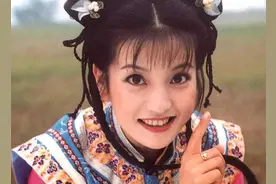 杨幂热巴烤瓷牙都翻车，赵丽颖宋茜天然牙很可爱，明星真不该动牙图片