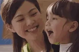 “妈妈，我想吃糖”，当孩子这样问时，他的真实想法是......图片