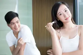 前夫帅，现任丈夫有钱，和现任丈夫结婚后，我依然和前夫藕断丝连图片