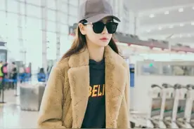 戚薇厉害了，“烂大街”的泰迪大衣穿出时尚感，果真是时尚女神！图片
