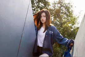 李嫣嘴唇恢复后太美了！14岁长到1米7，穿搭大气有王菲的气质图片