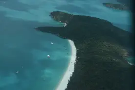 白天堂沙滩是全世界十个最美的沙滩之一图片