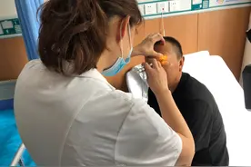 遗传性角膜营养不良几近失明，贵州3兄弟进行移植手术图片