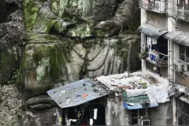 长江水里到底藏着多少神秘传说？在重庆，无头巨佛也不算多魔幻图片