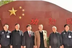 发生了什么？空军16架战机现身阎良，每一架都让西方“印象深刻”图片