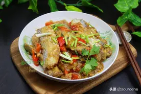 这鱼肉多刺少，红烧最鲜美，咸甜适中，每次煮一盘，端上桌就抢光图片