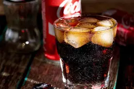 为什么白酒跟可乐不能同时饮用？知道的人并不多，别错过了