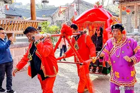“诗河”畔桑园小镇：近距离触摸乡愁，每天游客上万人周末3万人图片