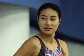 郭晶晶的病被曝光，难怪丈夫对她如此宠爱，这究竟是怎么回事呢图片