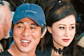 李连杰57岁似70，被他伤害的前妻，如今过得怎样了？图片