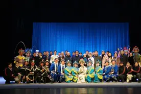 我市组织豫剧祥符调《梨花归唐》传承汇报演出暨专家座谈会图片