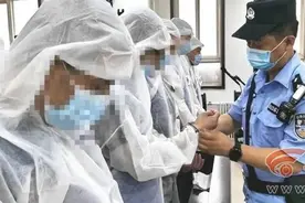 当村主任时无恶不作，村民敢怒不敢言，咸阳这帮恶势力被公开审理图片