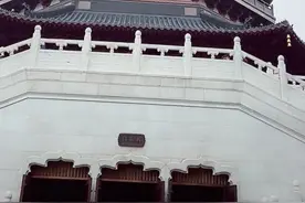 烧香为什么要烧三根呢？另外六根和九根又是什么意思呢？图片
