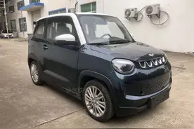 猎豹新款代步小车，三门四座，轴距2米，不用烧油，搭载30kw电机图片