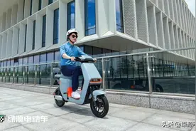 这几款绿源电动车速度多少？能带人吗？是国标车吗？一次说清楚图片