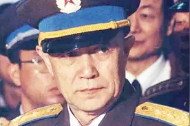 解放军最猛将军，一人喝倒苏军17名代表，拿18万张兽皮换回苏27视频封面