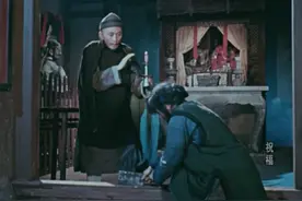 老电影《祝福》：怒砍门槛情节加深了鲁迅原著的悲剧意味图片