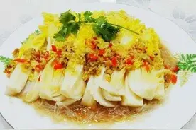 每日一菜 素菜品鉴 蒜蓉粉丝蒸白菜图片
