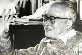 他是民国第一才子，为何却用刀割破血管自杀？图片