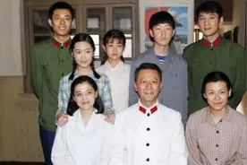 《信·中国》：蒋欣分享首位女拖拉机手，劳动年代的浪漫爱情故事图片