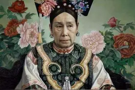 慈禧上厕所有一个“怪癖”，让宫女嘴含温水在一旁等着，这是为何图片
