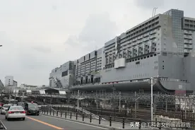 另一个角度看京都，咱们三四线城市都高楼林立，它却低矮民居居多图片