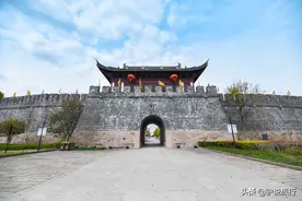 《李卫当官》确有其人，在浙里潮乡，花10万两造了座江南紫禁城图片