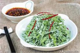 茼蒿蒸着吃，营养丰富还好吃，赶快给家里人试试吧图片