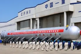 中国造千吨级“国之重器”！全球首造仅此一台，领跑全球石化行业图片