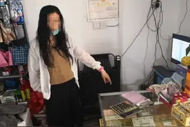 酒吧暗藏“玄机” 警方凌晨出击一窝端图片